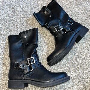 Moto boots